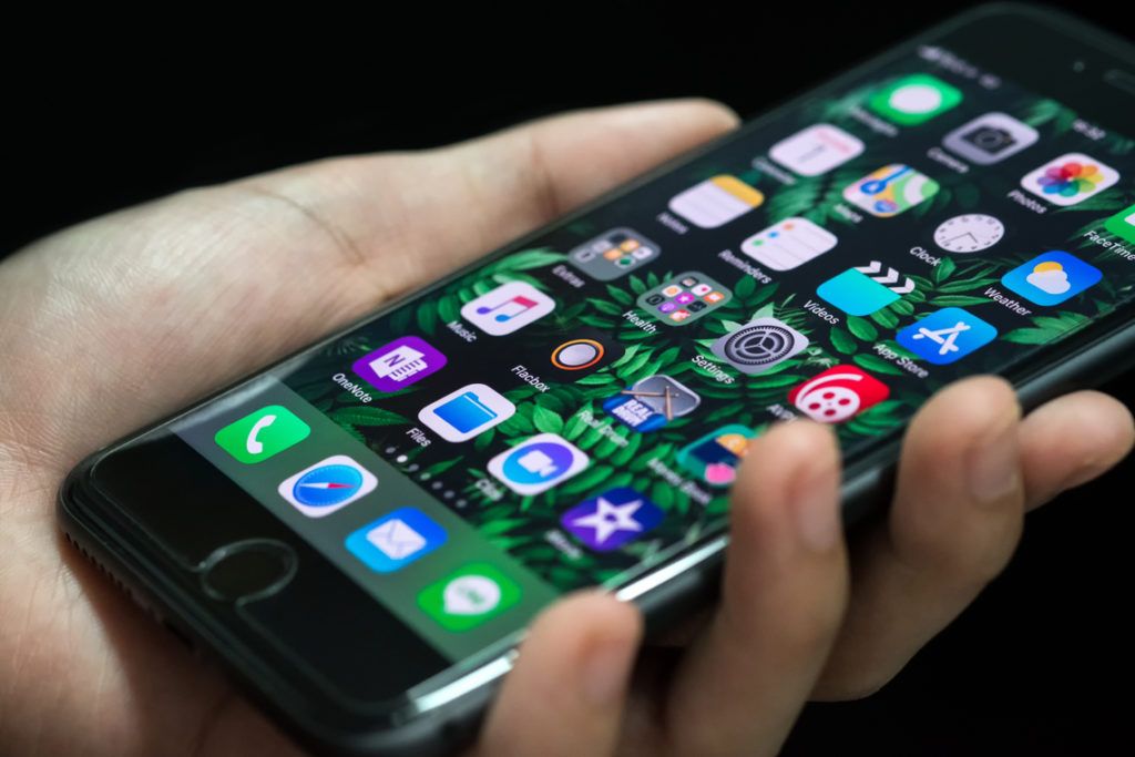 iphone 8 plus ios