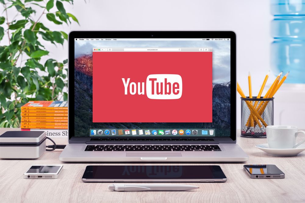 YouTube Twitch