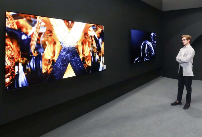 lg and samsung now have a TV that displays NFTs