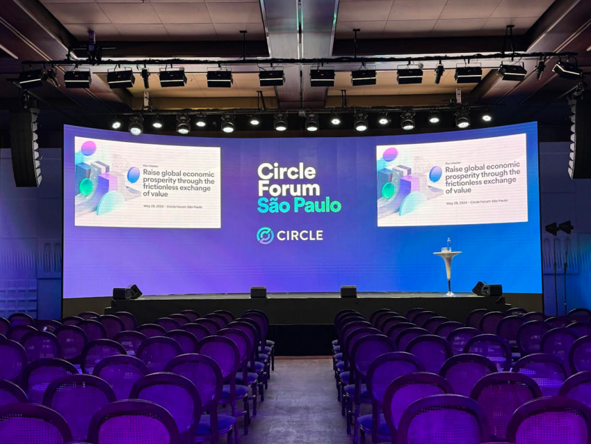 Circle forum in São Paulo