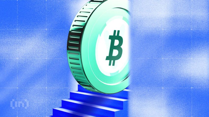 How Bitcoin Holders’ Sentiment Split Signals Early Re-Accumulation Phase